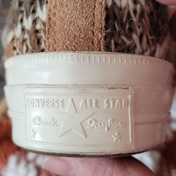 Furry Converse Chuck Taylor size 9 excellent condition - Picture 10 of 10